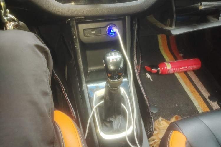 Used Baojun 310 2016 1.2L Manual Luxury Model Gear Lever
