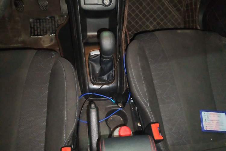 Used Baojun 310 2016 1.2L Manual Value Edition Gear Lever