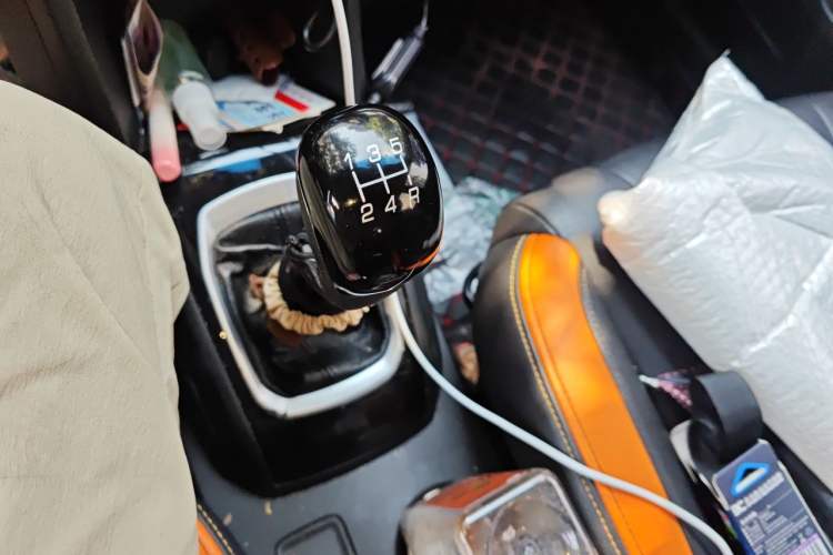 Used Baojun 310 2016 1.2L Manual Luxury Model Gear Lever