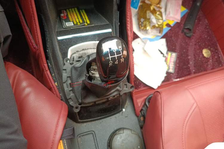 Used Baojun 310 2016 1.2L Manual Fashionable Edition Gear Lever