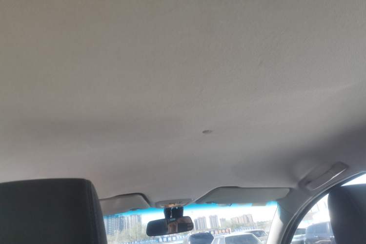 Used Baojun 310 2016 1.2L manual Comfort trim level Headliner