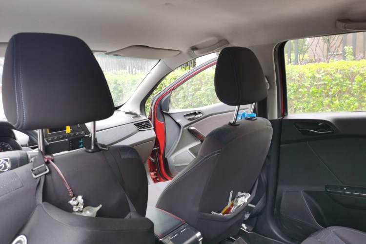 Used Baojun 310 2016 1.2L manual Comfort trim level Headliner