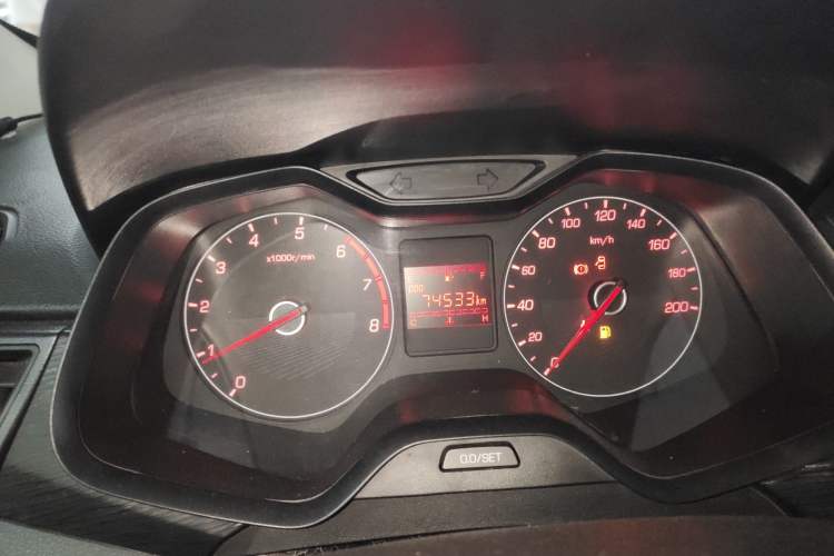 Used Baojun 310 2016 1.2L manual Comfort trim level Instrument Cluster