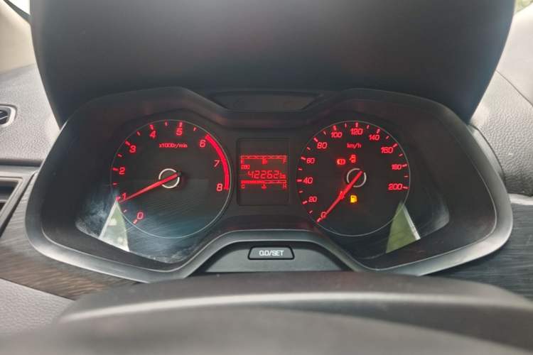 Used Baojun 310 2016 1.2L manual Comfort trim level Instrument Cluster