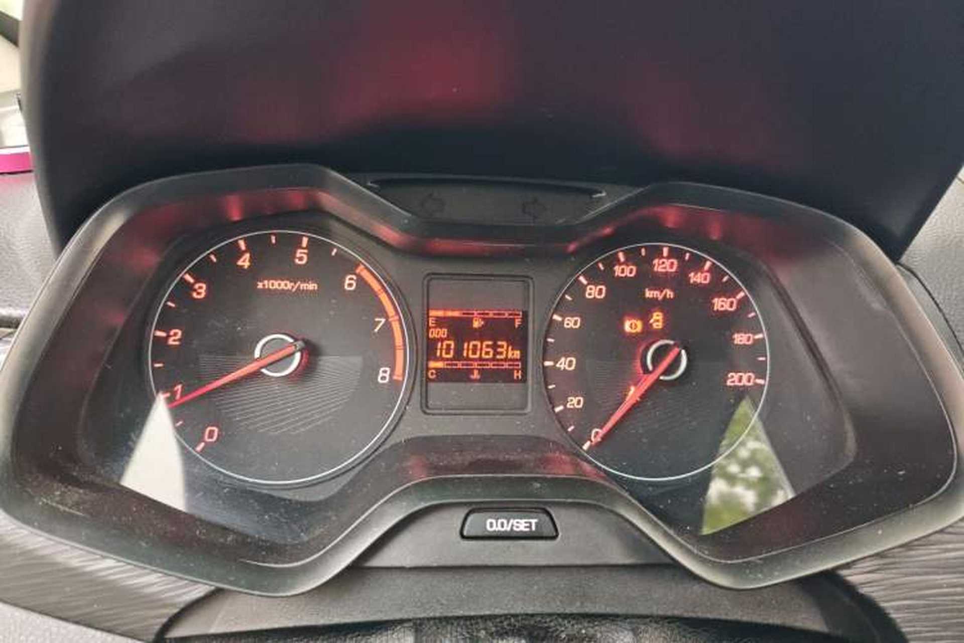 Used Baojun 310 2016 1.2L manual Comfort trim level Instrument Cluster