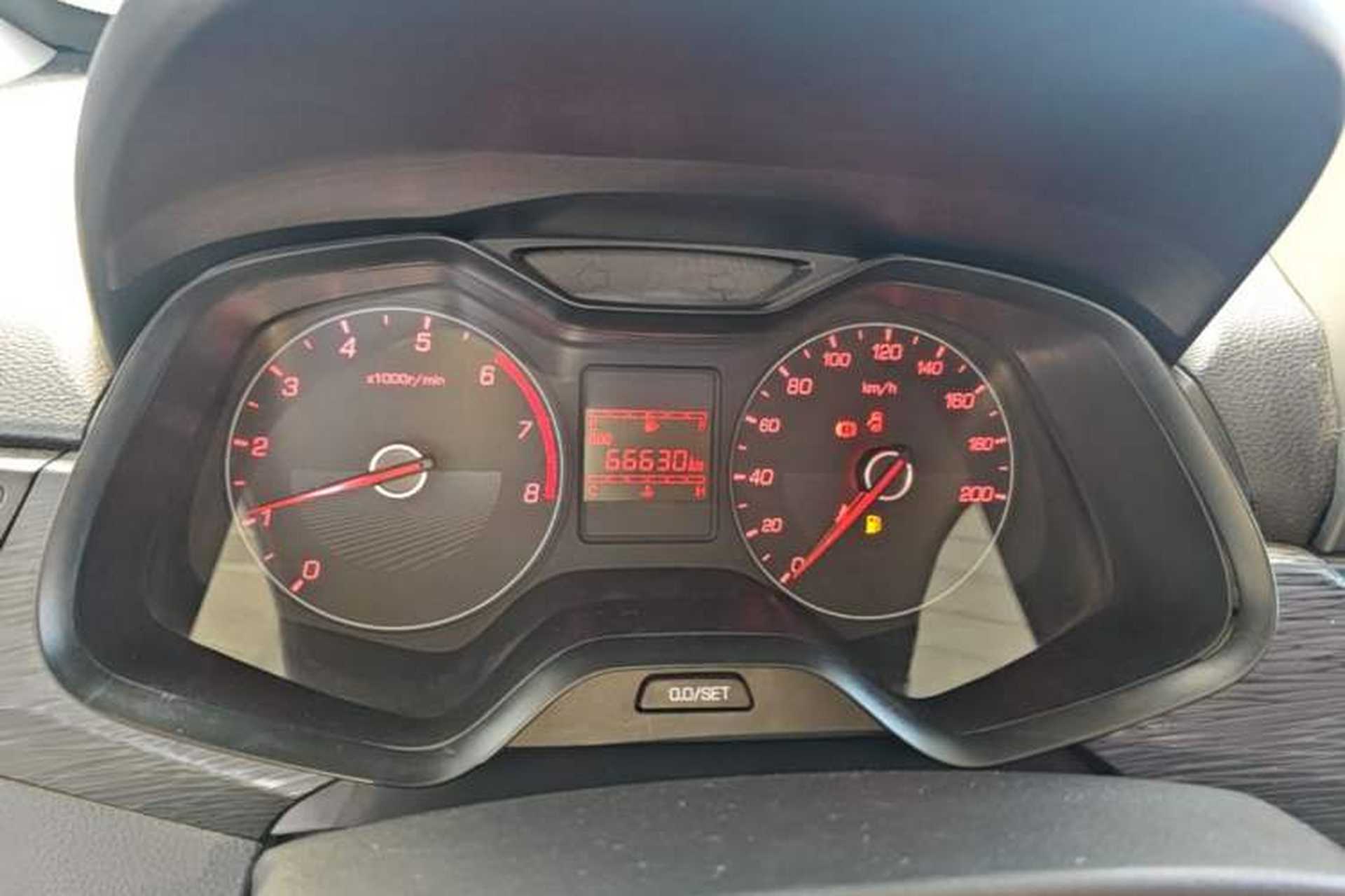 Used Baojun 310 2016 1.2L manual Comfort trim level Instrument Cluster