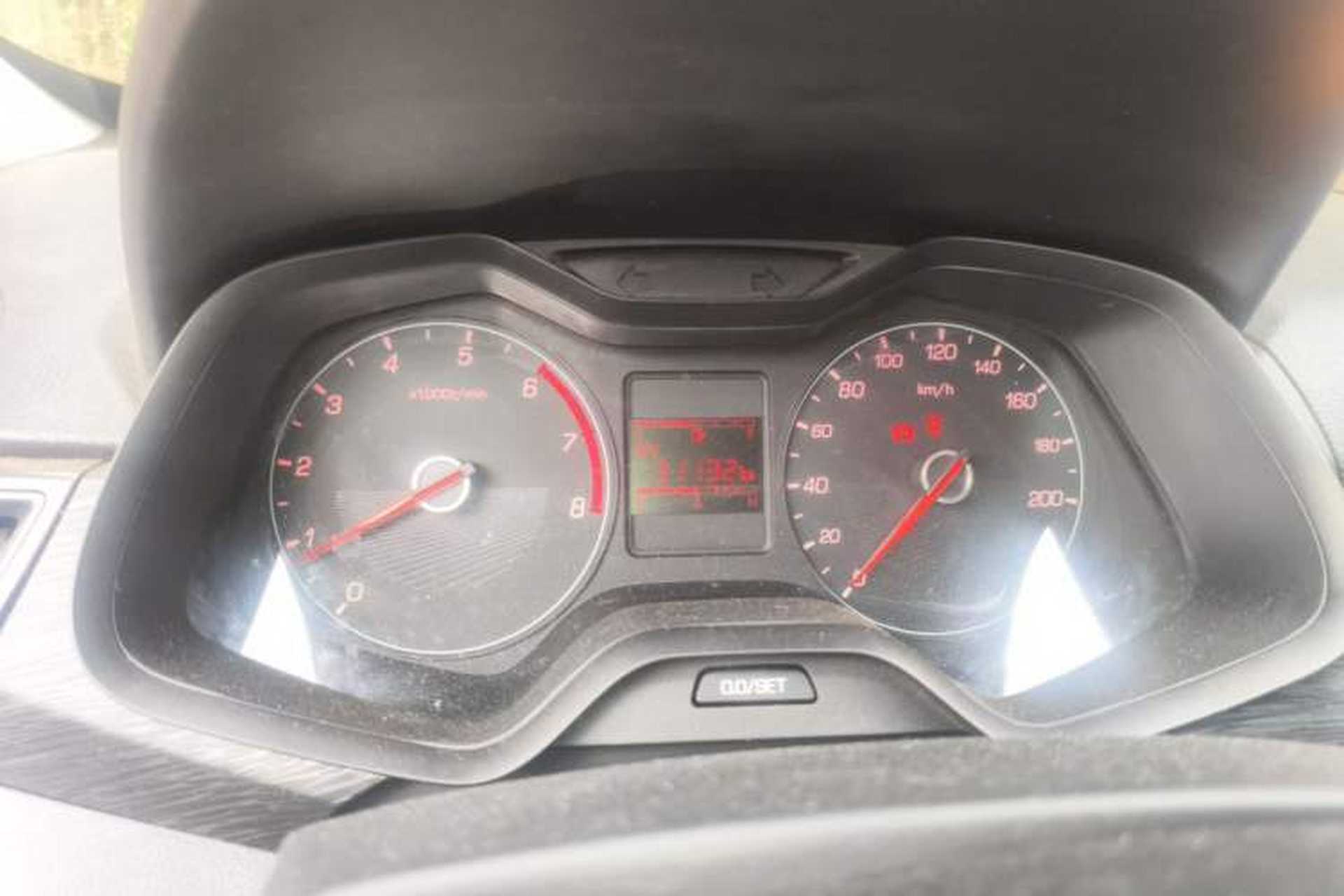 Used Baojun 310 2016 1.2L manual Comfort trim level Instrument Cluster