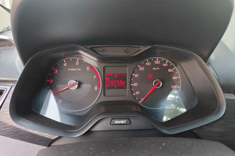 Used Baojun 310 2016 1.2L manual Comfort trim level Instrument Cluster