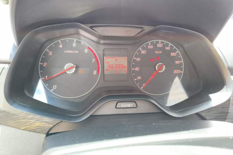 Used Baojun 310 2016 1.2L manual Comfort trim level Instrument Cluster