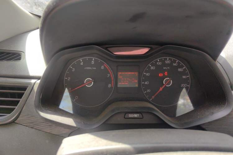 Used Baojun 310 2016 1.2L manual Comfort trim level Instrument Cluster