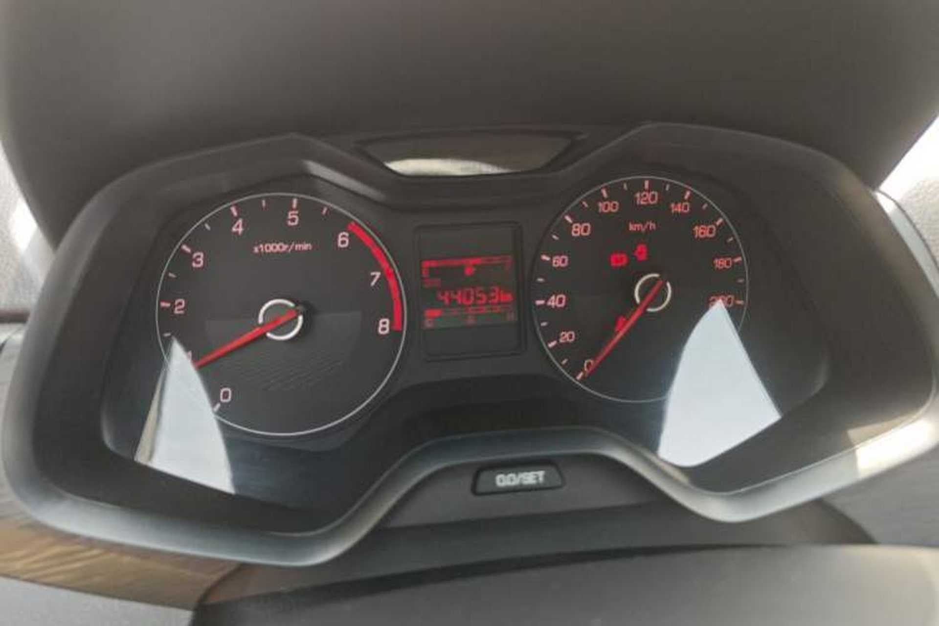 Used Baojun 310 2016 1.2L manual Comfort trim level Instrument Cluster