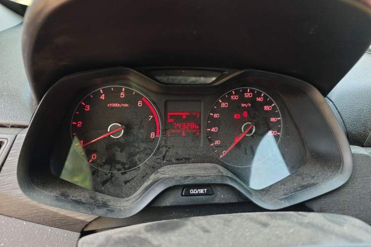 Used Baojun 310 2016 1.2L manual Comfort trim level Instrument Cluster