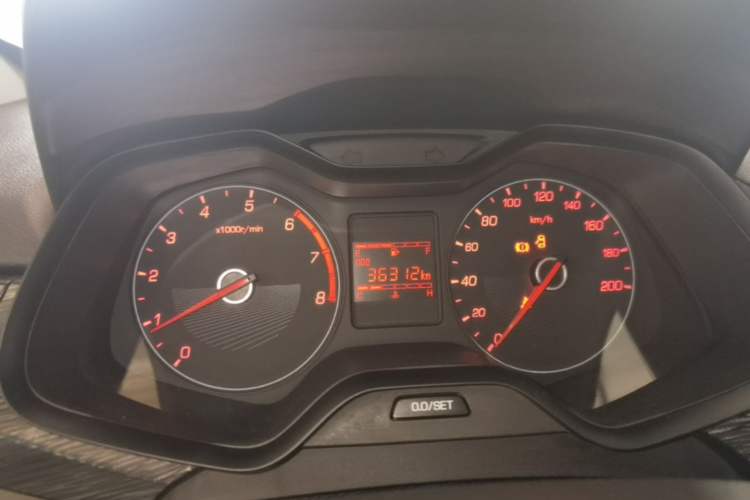 Used Baojun 310 2016 1.2L manual Comfort trim level Instrument Cluster