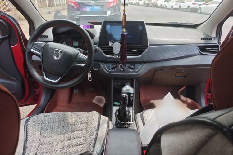 Used Baojun 310 2016 1.2L manual Comfort trim level Interior 2