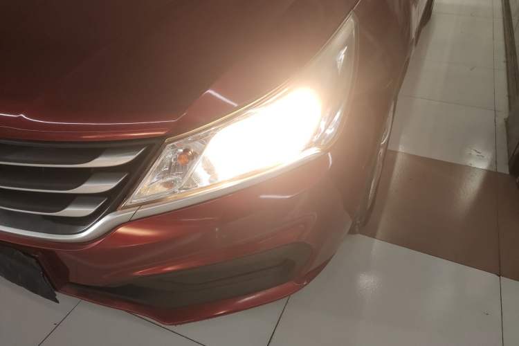 Used Baojun 310 2016 1.2L manual Comfort trim level Left Front Headlight