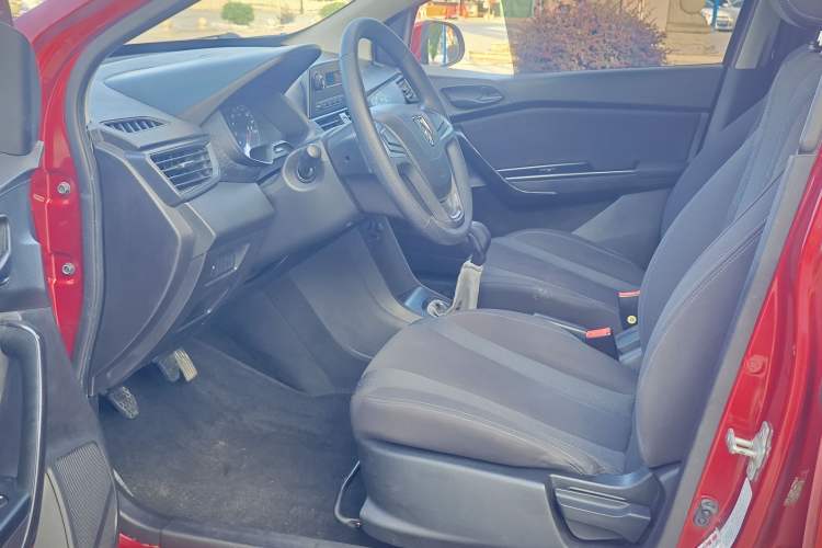 Used Baojun 310 2016 1.2L manual Comfort trim level Left Front Seat