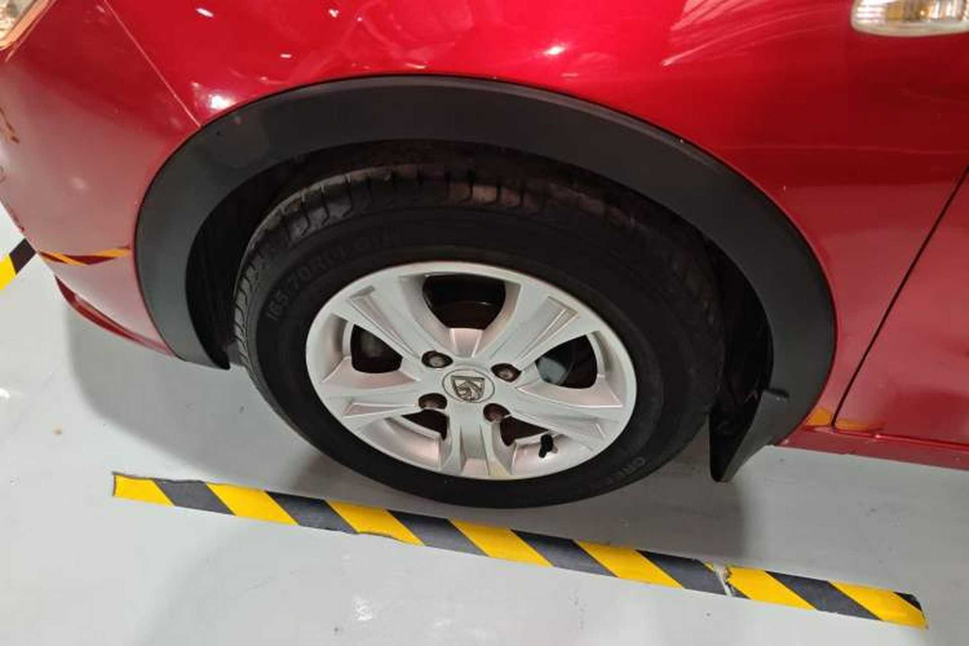 Used Baojun 310 2016 1.2L Manual Fashionable Edition Left Front Wheel Hub