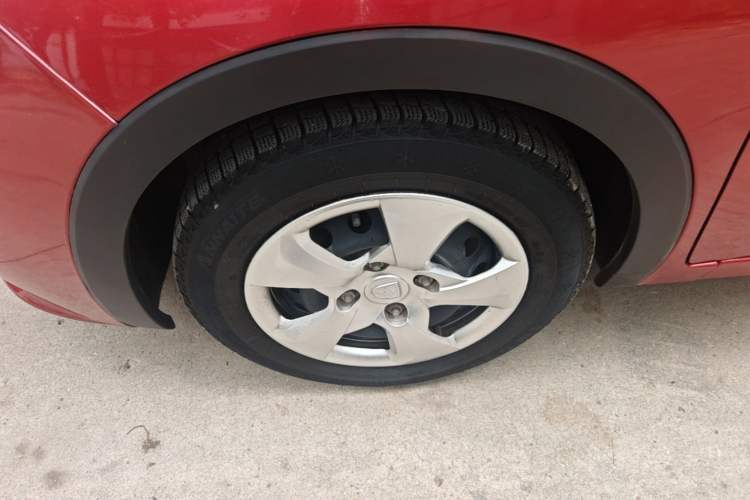Used Baojun 310 2016 1.2L manual Comfort trim level Left Front Wheel Hub