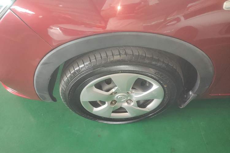 Used Baojun 310 2016 1.2L manual Comfort trim level Left Front Wheel Hub