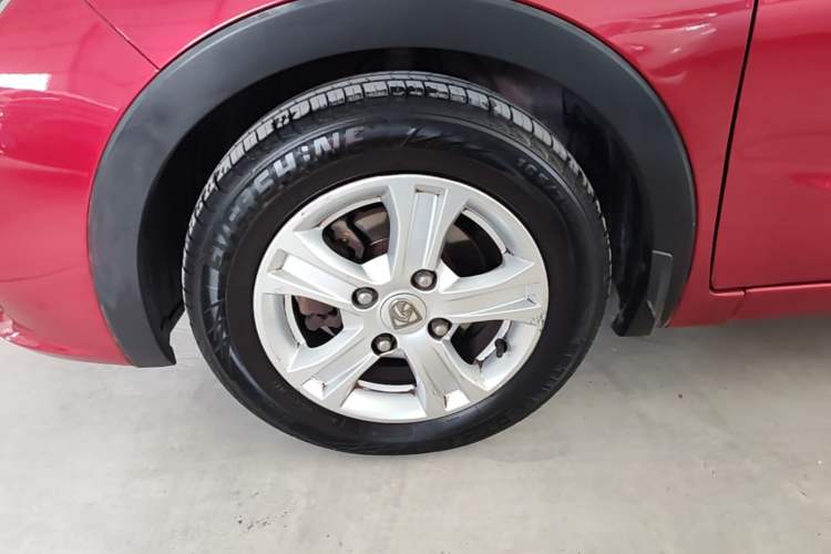 Used Baojun 310 2016 1.2L Manual Luxury Model Left Front Wheel Hub