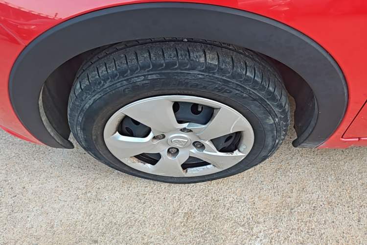 Used Baojun 310 2016 1.2L manual Comfort trim level Left Front Wheel Hub
