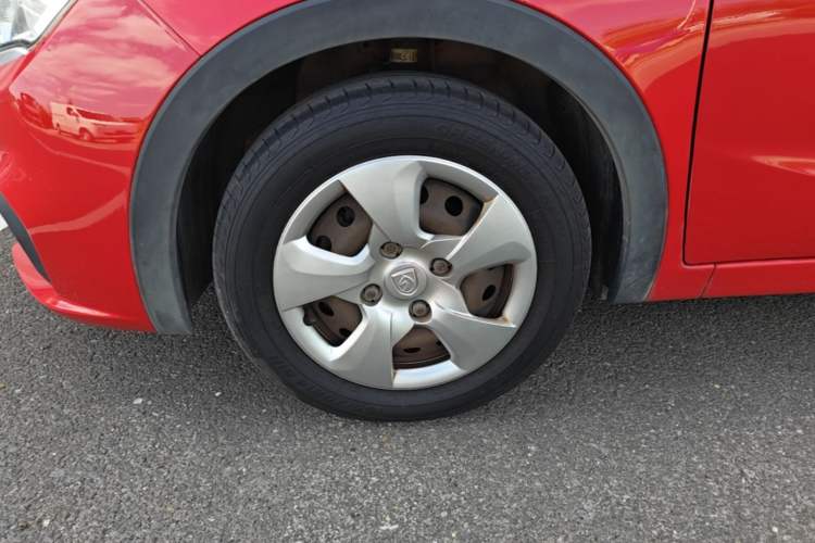 Used Baojun 310 2016 1.2L Manual Value Edition Left Front Wheel Hub