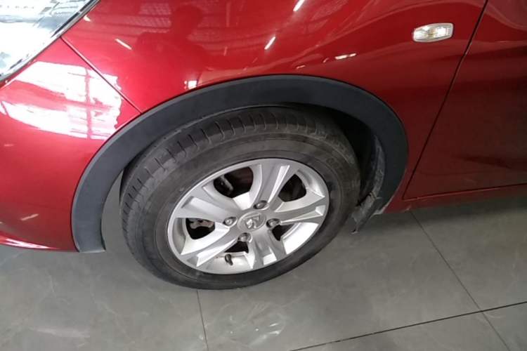 Used Baojun 310 2016 1.2L Manual Fashionable Edition Left Front Wheel Hub