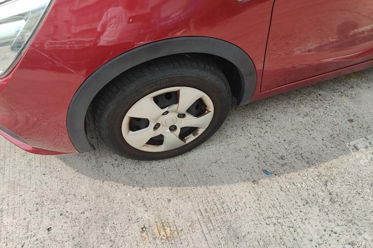 Used Baojun 310 2016 1.2L manual Comfort trim level Left Front Wheel Hub