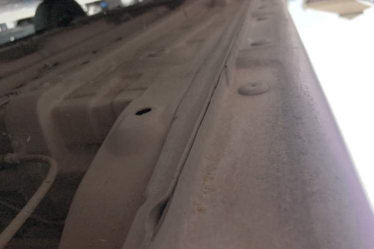 Used Baojun 310 2016 1.2L manual Comfort trim level Left Side Sill