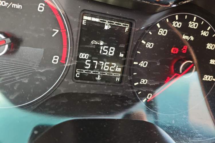 Used Baojun 310 2016 1.2L Manual Luxury Model Odometer Close Up