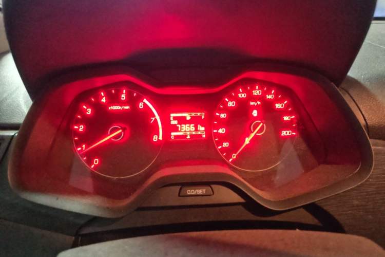 Used Baojun 310 2016 1.2L Manual Value Edition Odometer Close Up