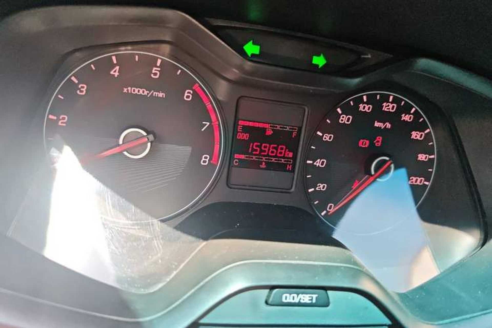 Used Baojun 310 2016 1.2L manual Comfort trim level Odometer Close Up
