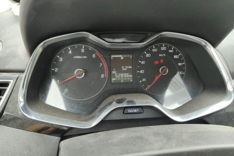 Used Baojun 310 2016 1.2L Manual Luxury Model Odometer Close Up