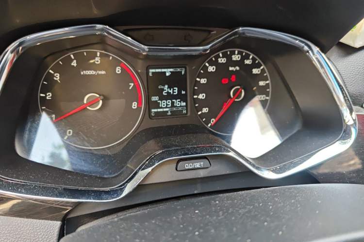 Used Baojun 310 2016 1.2L Manual Luxury Model Odometer Close Up