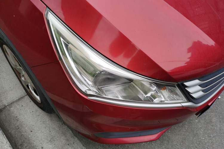 Used Baojun 310 2016 1.2L manual Comfort trim level Right Front Headlight
