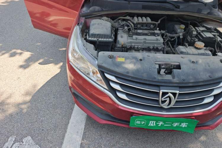 Used Baojun 310 2016 1.2L manual Comfort trim level Right Front Headlight