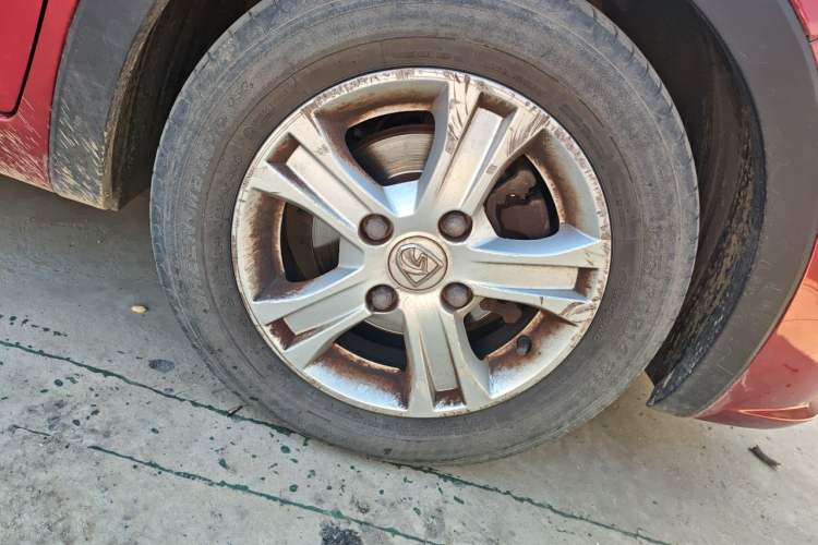 Used Baojun 310 2016 1.2L Manual Luxury Model Right Front Wheel Hub