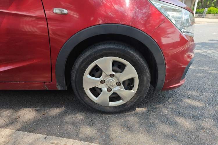 Used Baojun 310 2016 1.2L manual Comfort trim level Right Front Wheel Hub