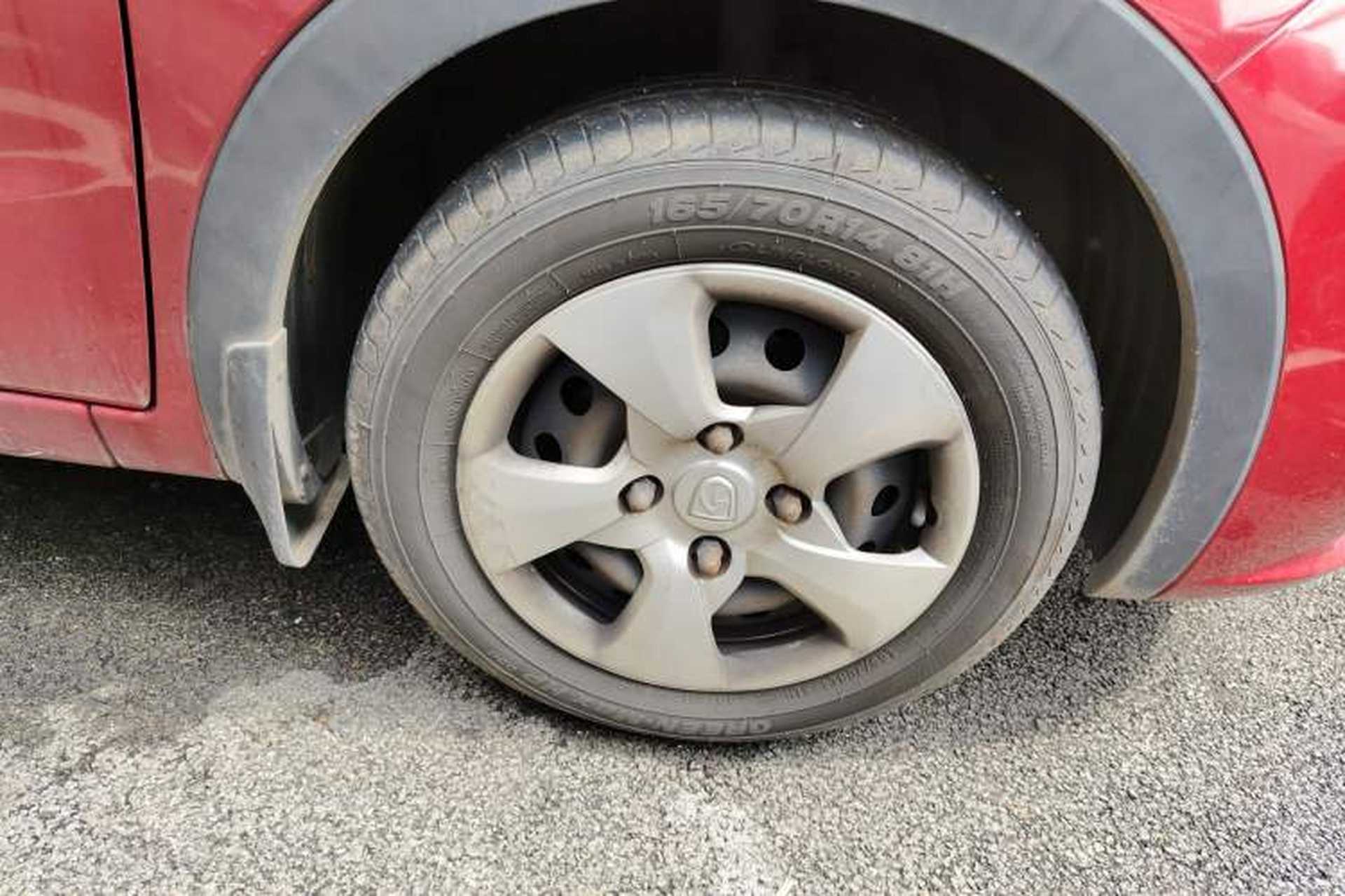 Used Baojun 310 2016 1.2L manual Comfort trim level Right Front Wheel Hub