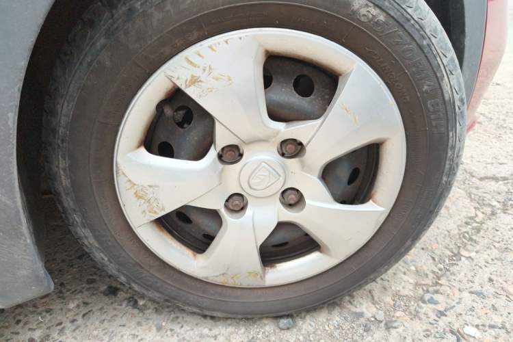Used Baojun 310 2016 1.2L Manual Value Edition Right Front Wheel Hub