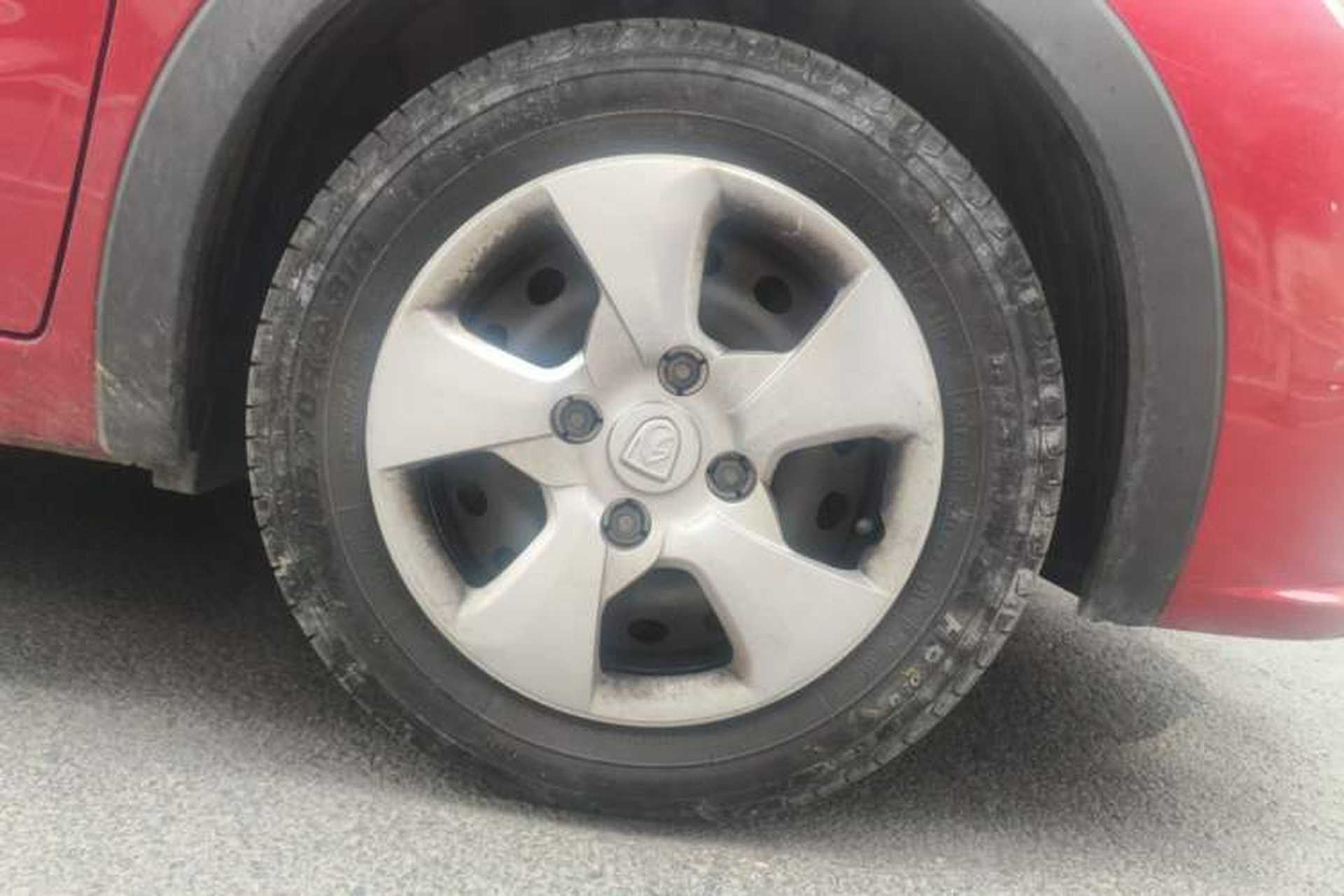 Used Baojun 310 2016 1.2L manual Comfort trim level Right Front Wheel Hub