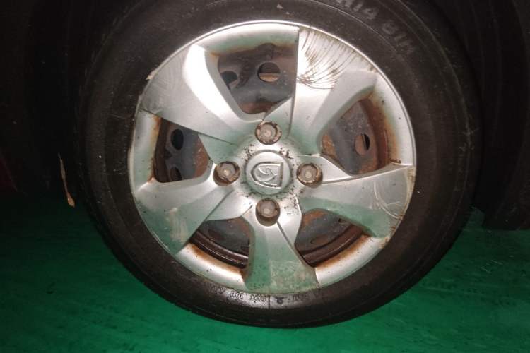 Used Baojun 310 2016 1.2L Manual Value Edition Right Front Wheel Hub