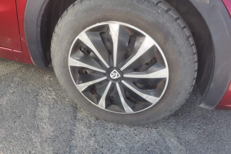 Used Baojun 310 2016 1.2L manual Comfort trim level Right Front Wheel Hub
