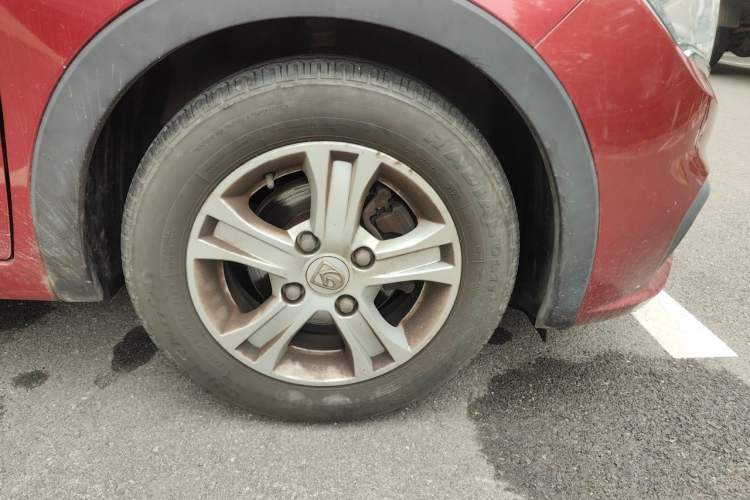 Used Baojun 310 2016 1.2L Manual Luxury Model Right Front Wheel Hub