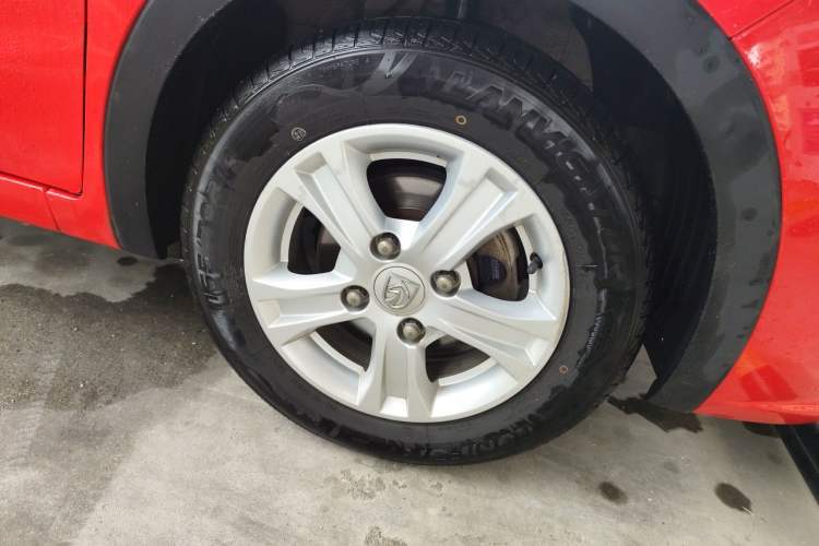 Used Baojun 310 2016 1.2L Manual Fashionable Edition Right Front Wheel Hub