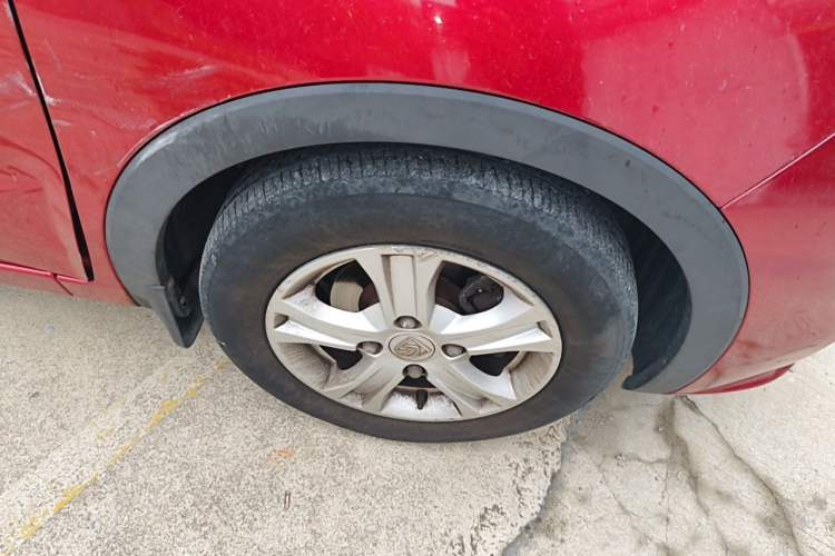 Used Baojun 310 2016 1.2L Manual Fashionable Edition Right Front Wheel Hub