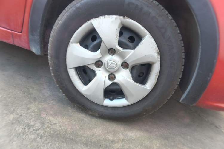 Used Baojun 310 2016 1.2L Manual Value Edition Right Front Wheel Hub