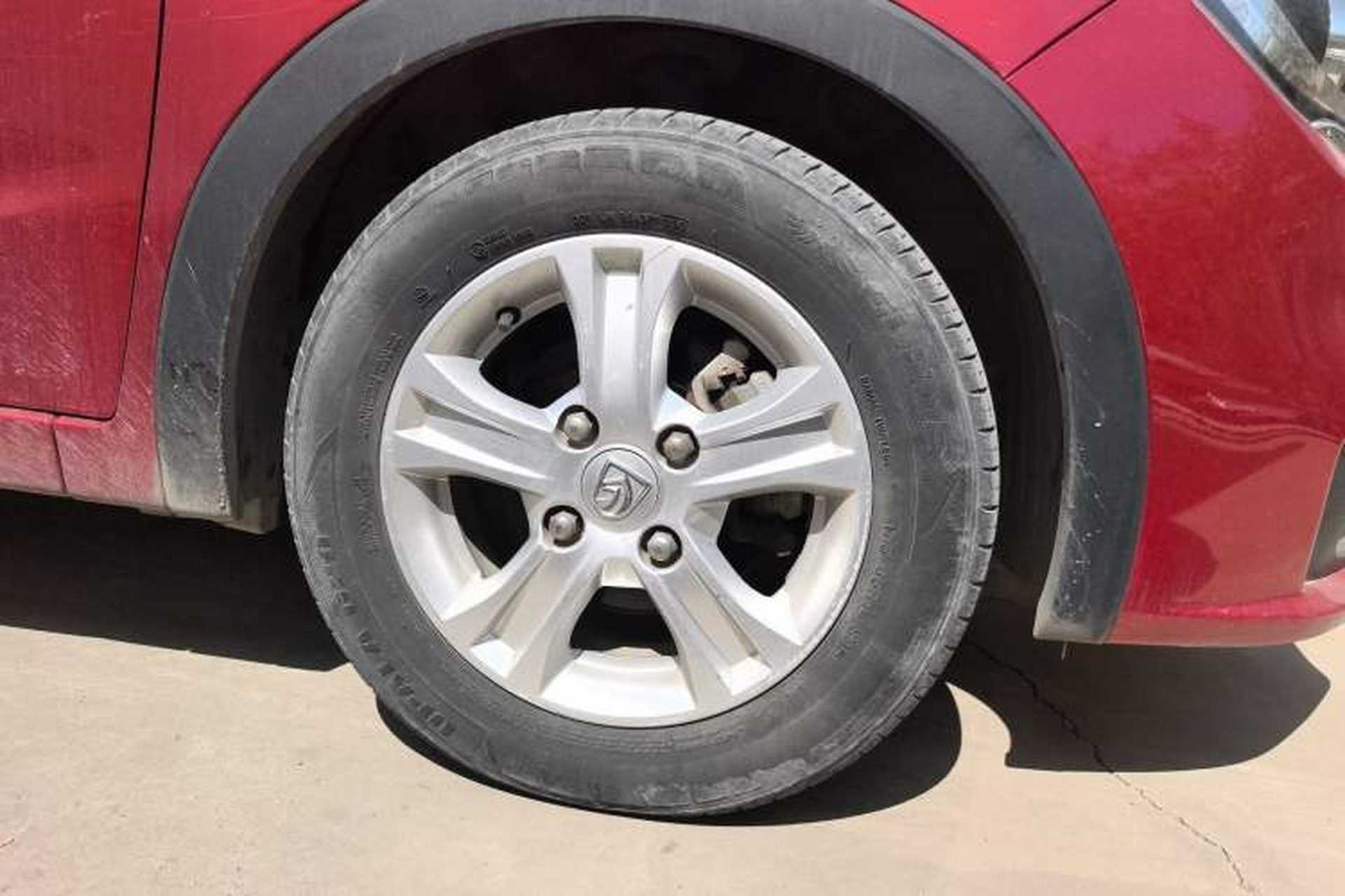 Used Baojun 310 2016 1.2L Manual Luxury Model Right Front Wheel Hub
