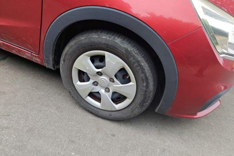 Used Baojun 310 2016 1.2L manual Comfort trim level Right Front Wheel Hub