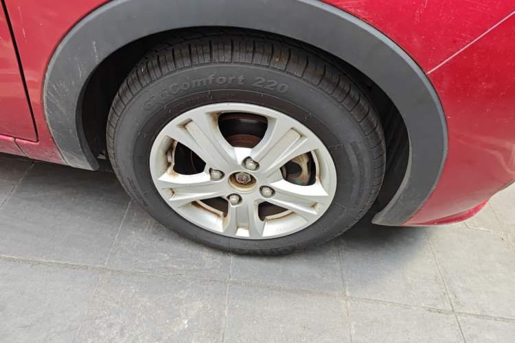 Used Baojun 310 2016 1.2L Manual Luxury Model Right Front Wheel Hub